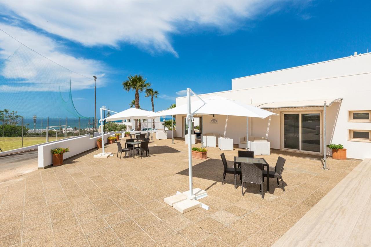 Hotel Residence Miramare Torre Vado Buitenkant foto