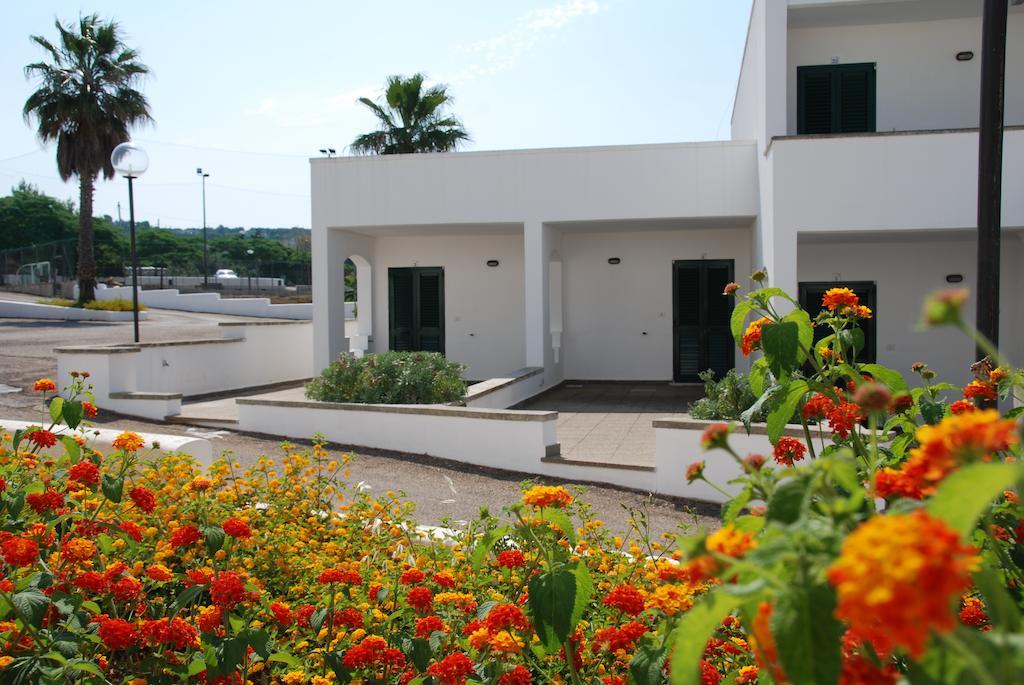 Hotel Residence Miramare Torre Vado Buitenkant foto